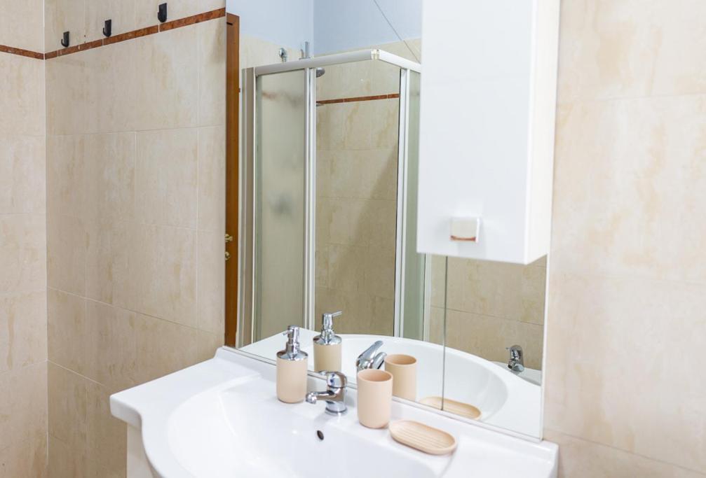 Elegant Apartment In Bergamo Center Екстер'єр фото